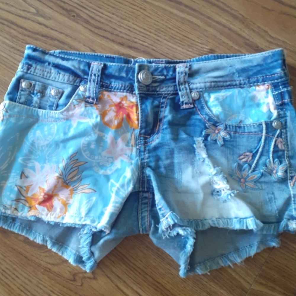 Grace in LA shorts
